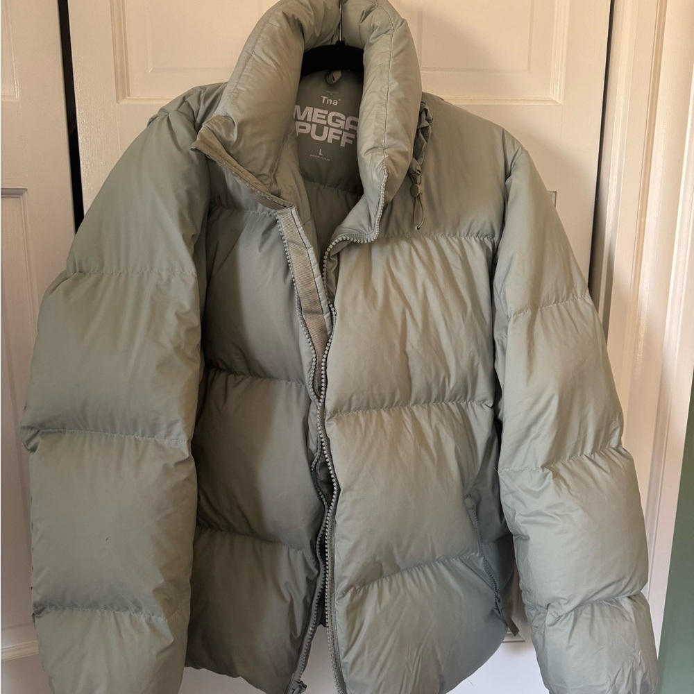 Aritzia TNA puffer jacket!
